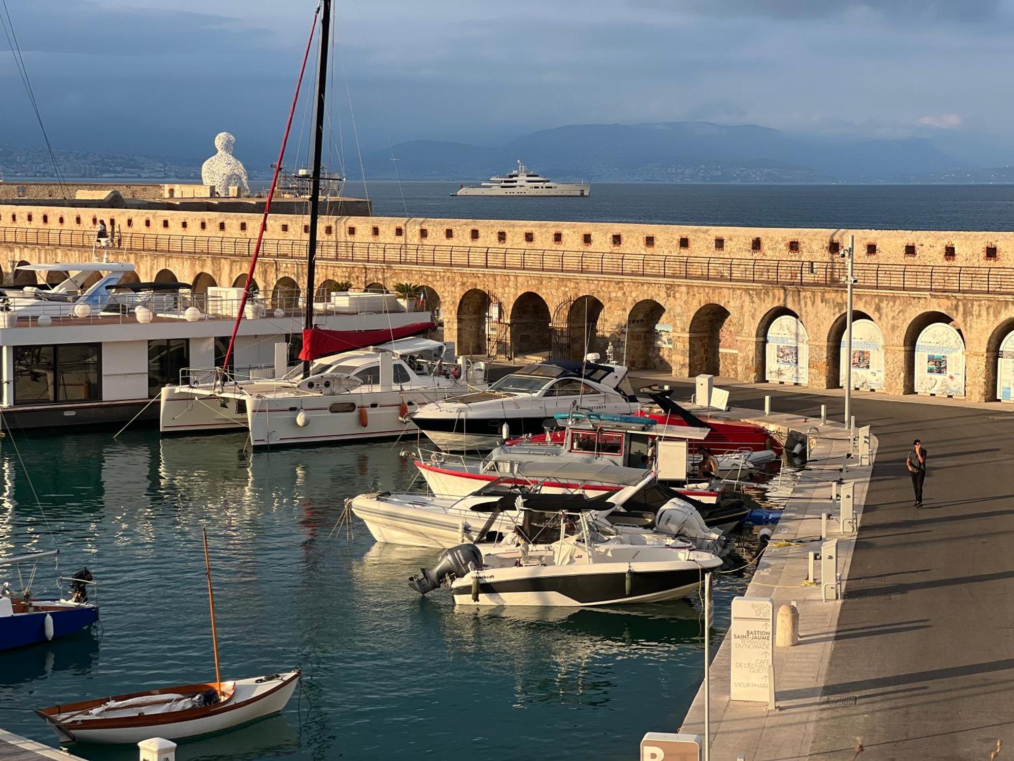 Location Cote D Azur 호텔 앙티브 외부 사진